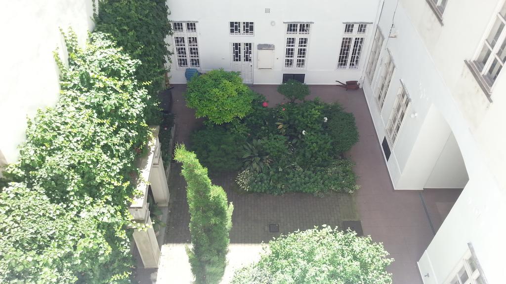 Bmg Apartment Budapeste Exterior foto